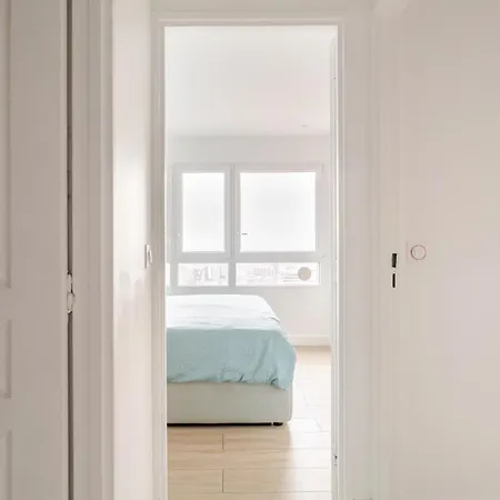 Appartamento With Amazing View Of Parking Parigi